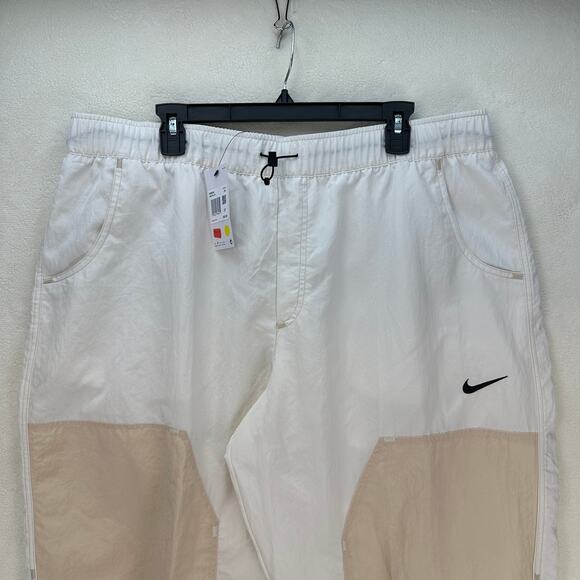 NIKE WOMEN'S XXL HIGH RISE CARGO PANTS BEIGE OFF WHITE DM6209-030 - Picture 2 of 7